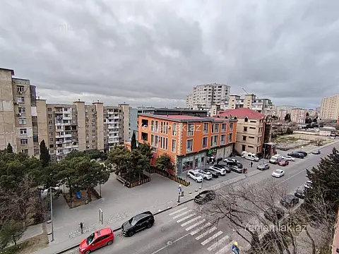 Satılır 2 otaqlı köhnə tikili 50 m²