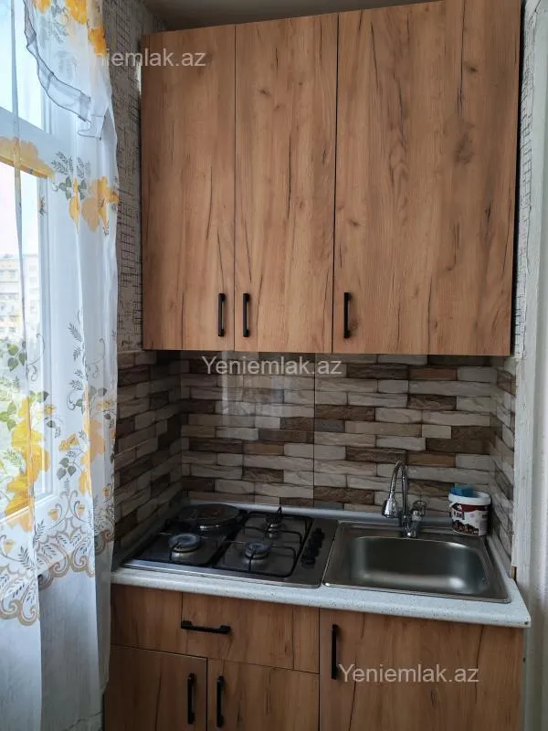 Satılır 1 otaqlı köhnə tikili 36 m²