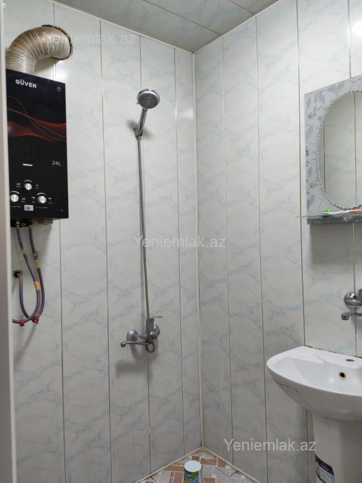 Satılır 1 otaqlı köhnə tikili 36 m²