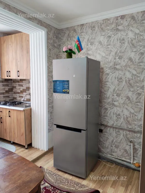 Satılır 1 otaqlı köhnə tikili 36 m²