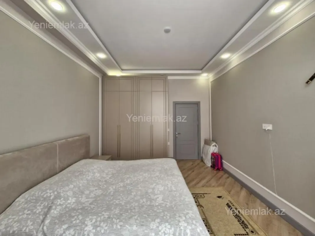 Satılır 2 otaqlı yeni tikili 87 m²