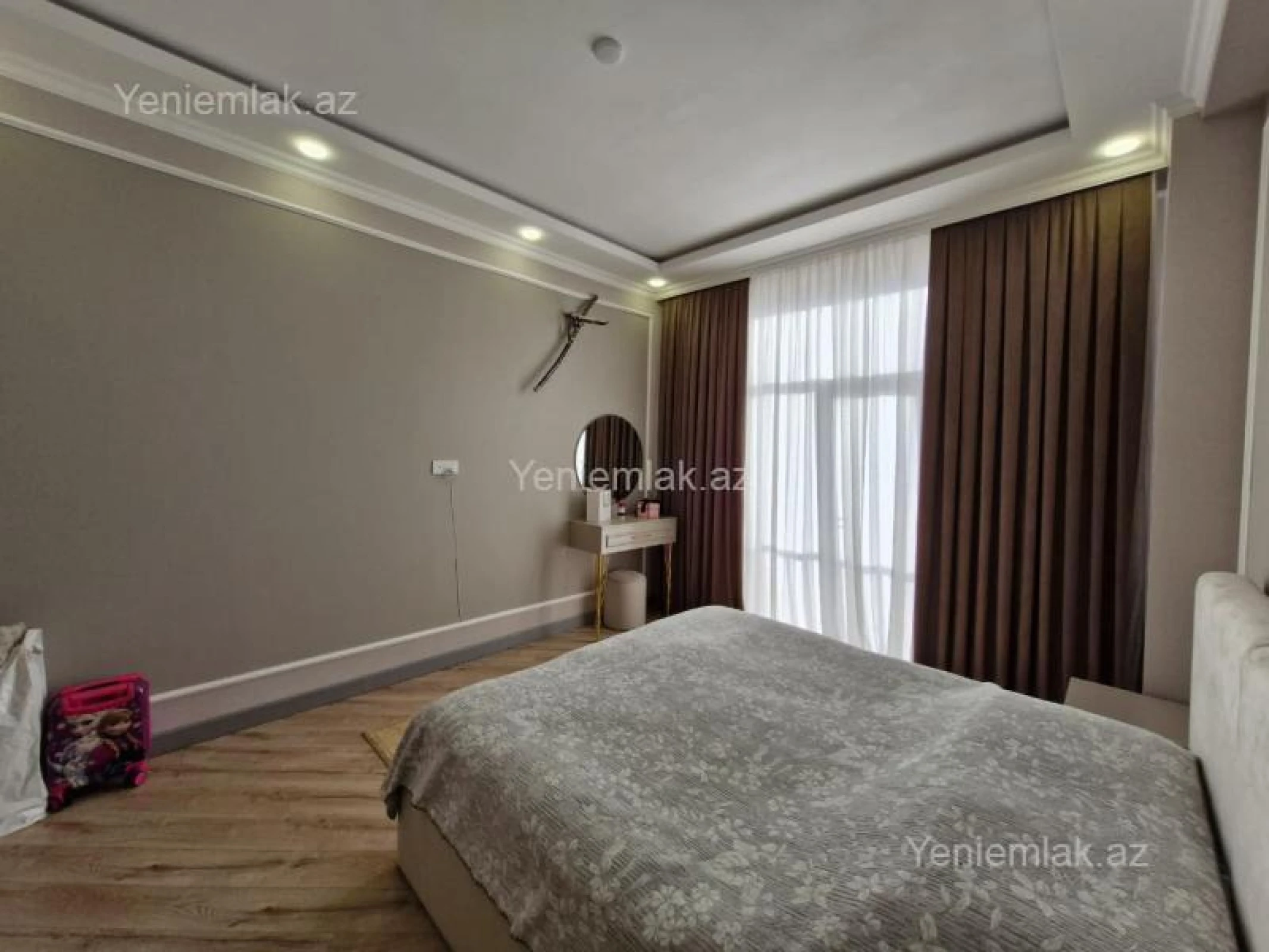 Satılır 2 otaqlı yeni tikili 87 m²