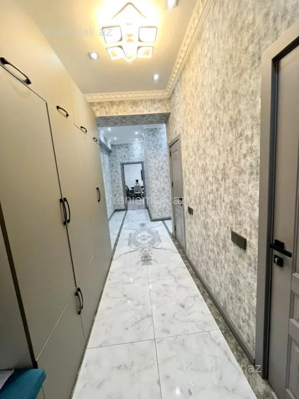 Satılır 3 otaqlı yeni tikili 136 m²