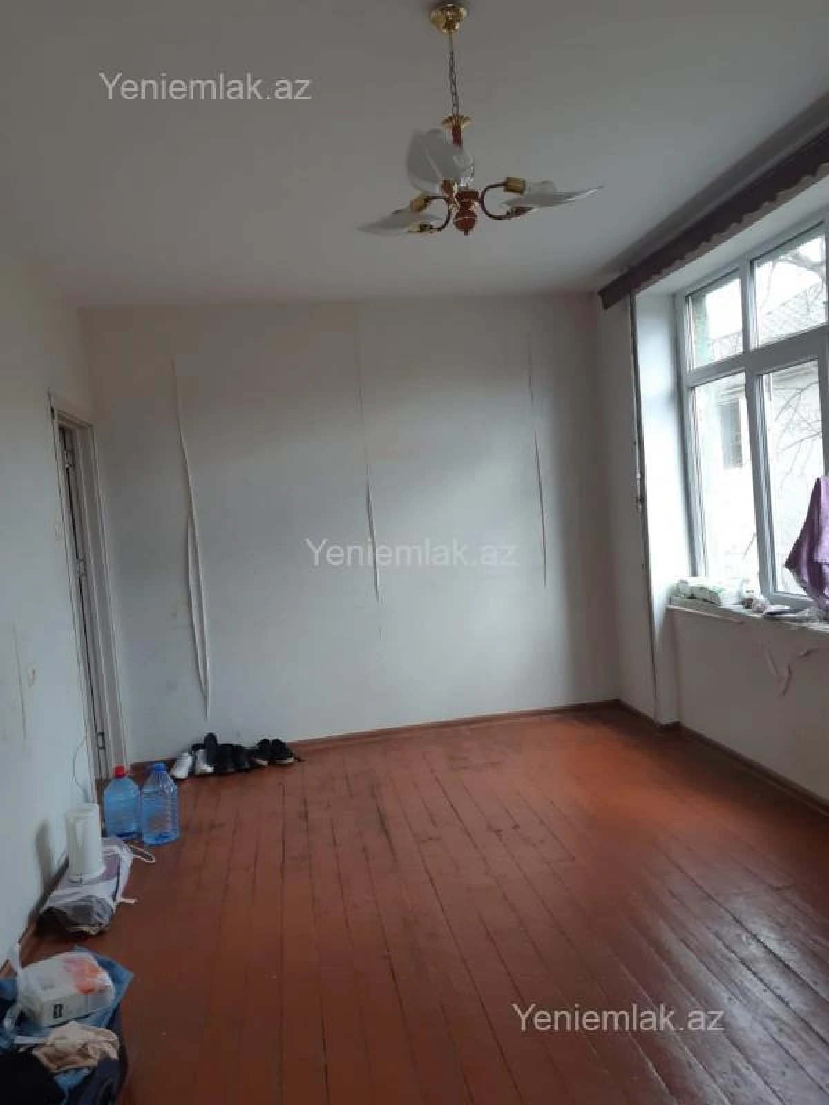 Satılır 1 otaqlı köhnə tikili 40 m²