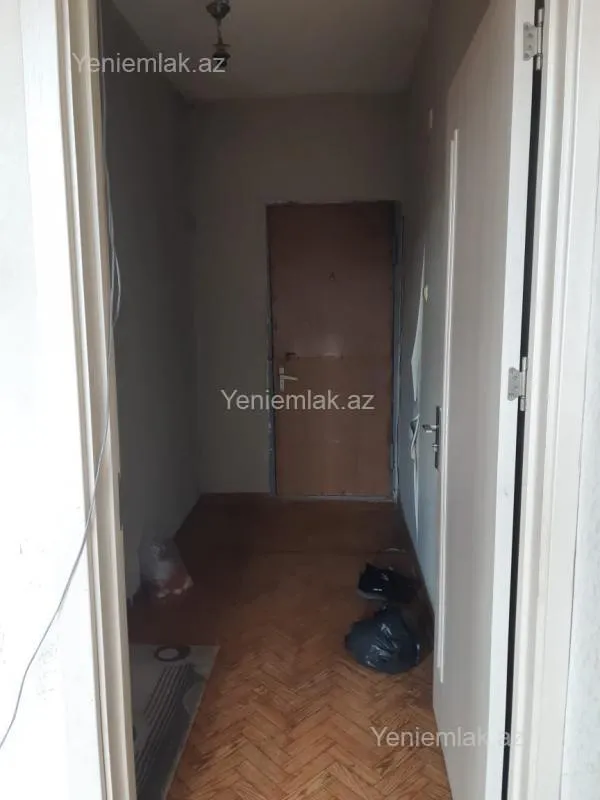 Satılır 1 otaqlı köhnə tikili 40 m²