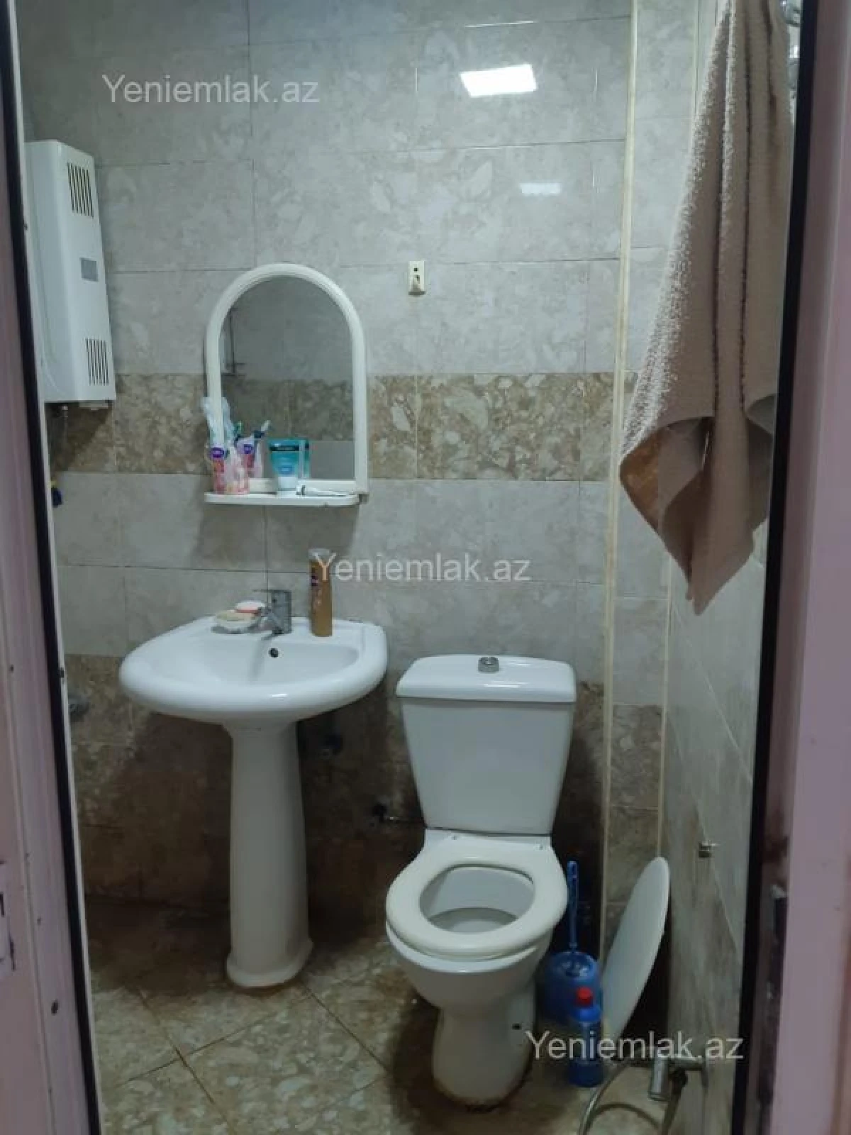 Satılır 1 otaqlı köhnə tikili 40 m²