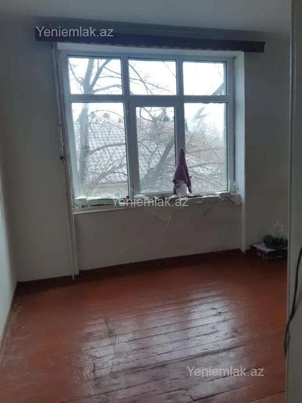 Satılır 1 otaqlı köhnə tikili 40 m²
