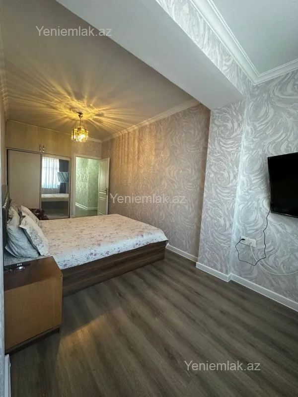 Satılır 3 otaqlı köhnə tikili 90 m²