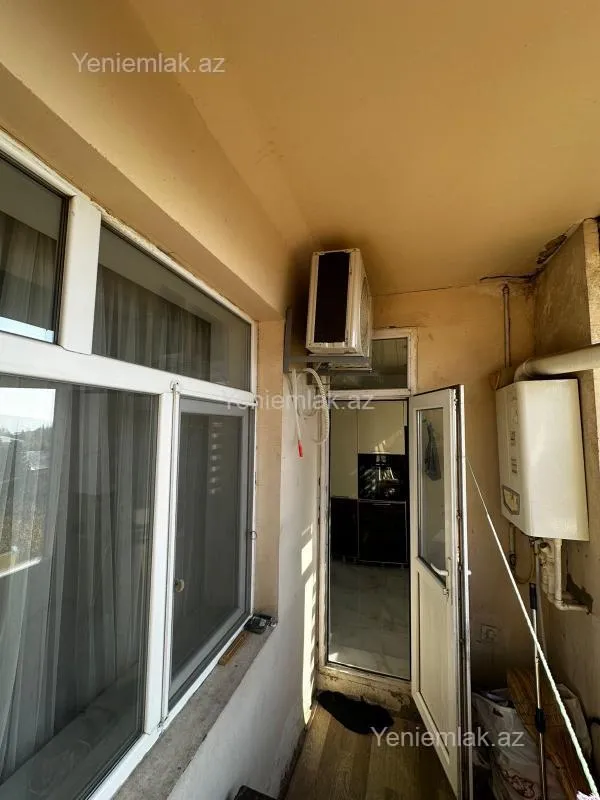Satılır 3 otaqlı köhnə tikili 90 m²