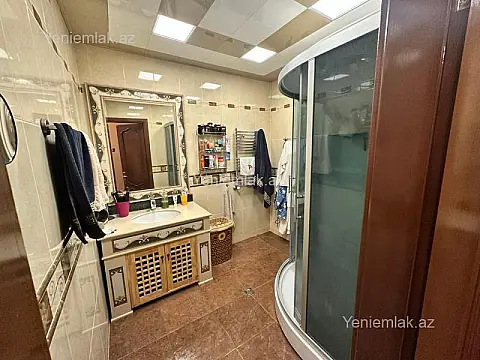 Satılır 3 otaqlı yeni tikili 128 m²