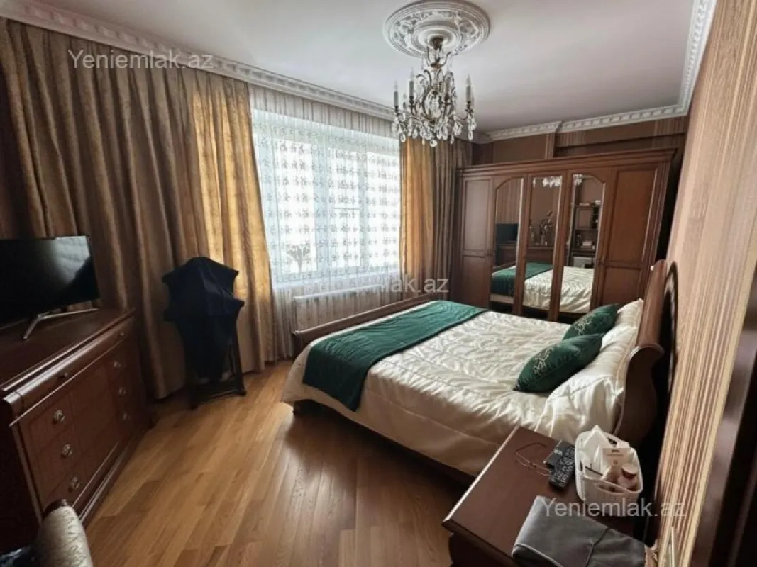 Satılır 3 otaqlı yeni tikili 128 m²