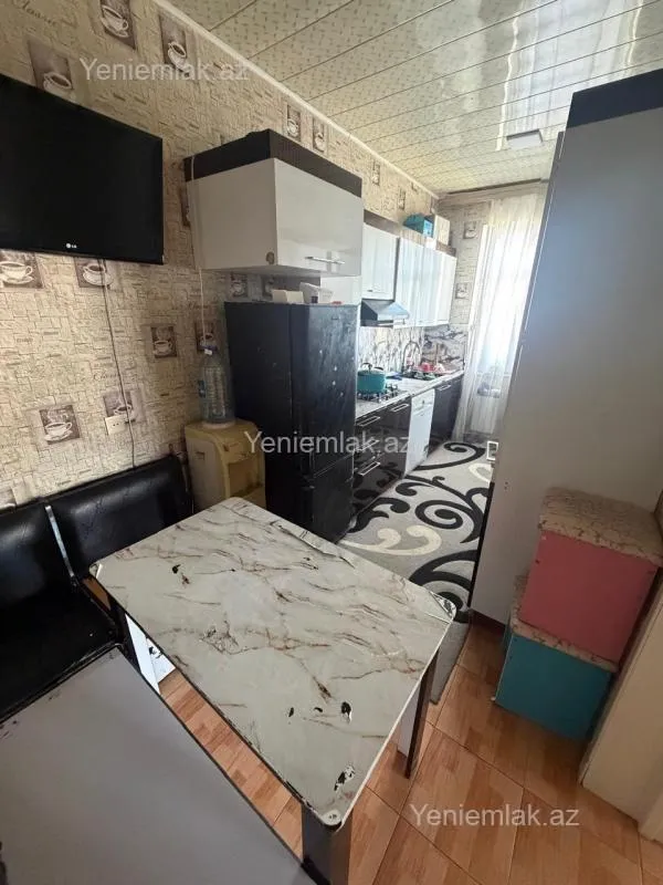 Satılır 6 otaqlı həyət evi 200 m²