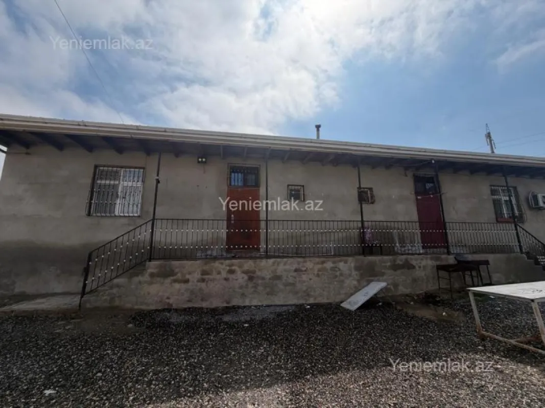 Satılır 6 otaqlı həyət evi 200 m²