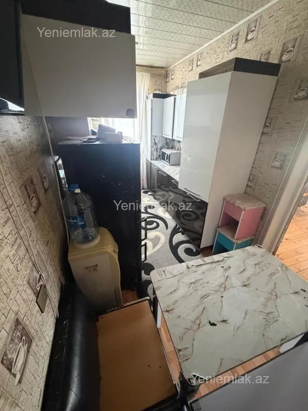 Satılır 6 otaqlı həyət evi 200 m²