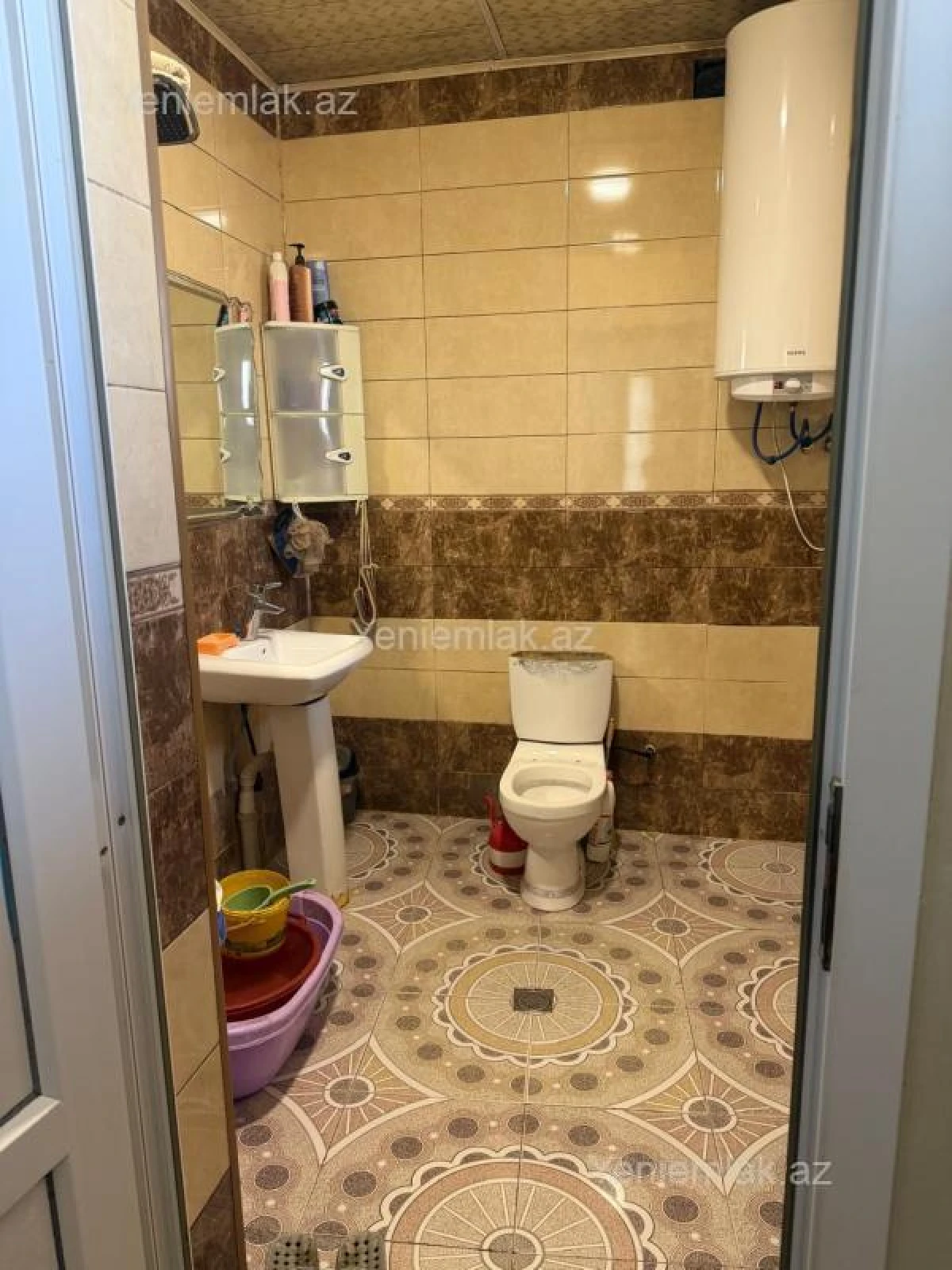 Satılır 6 otaqlı həyət evi 200 m²