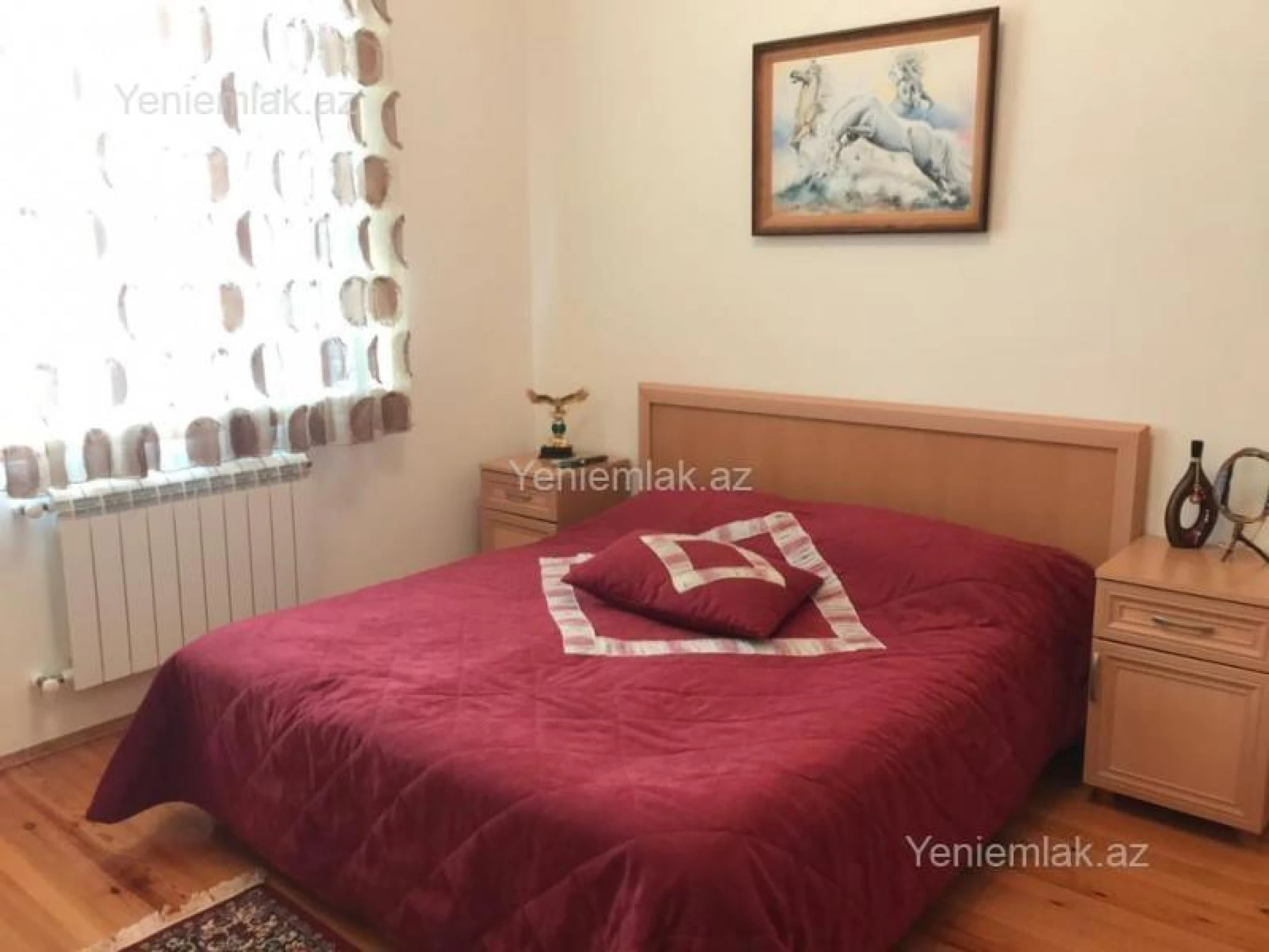 Satılır 5 otaqlı həyət evi 300 m²