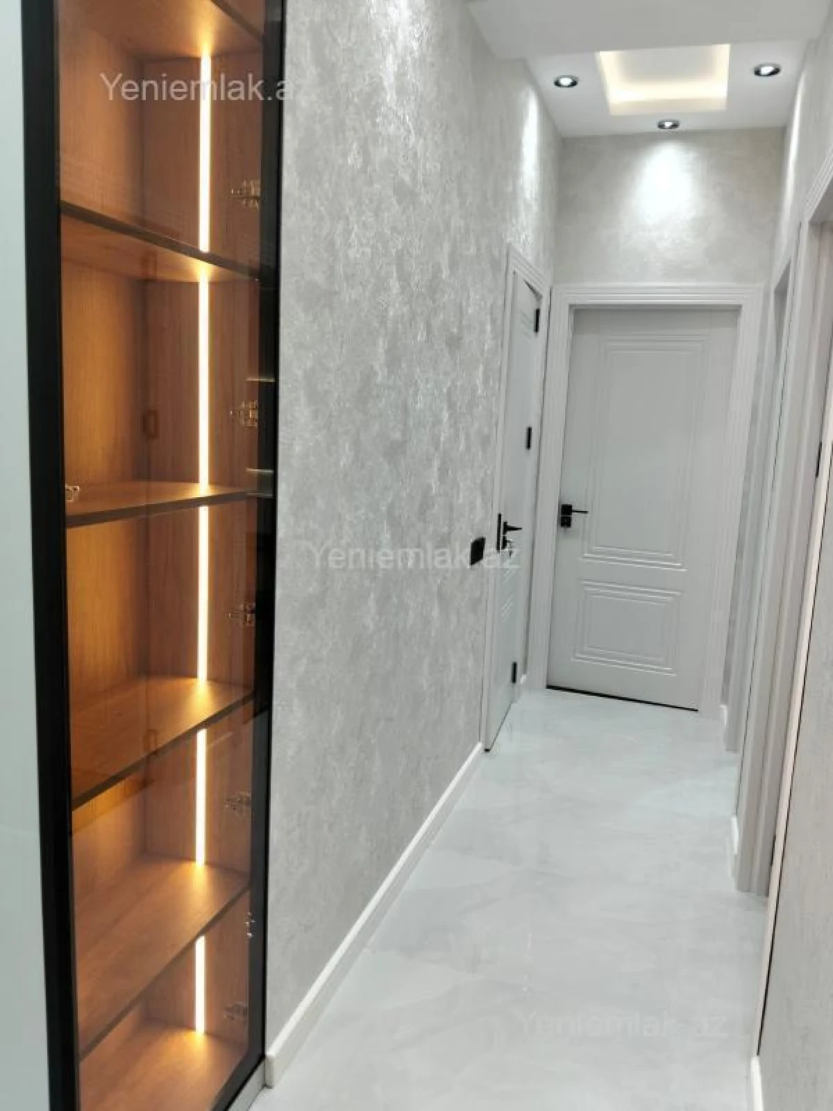 Satılır 3 otaqlı yeni tikili 83 m²