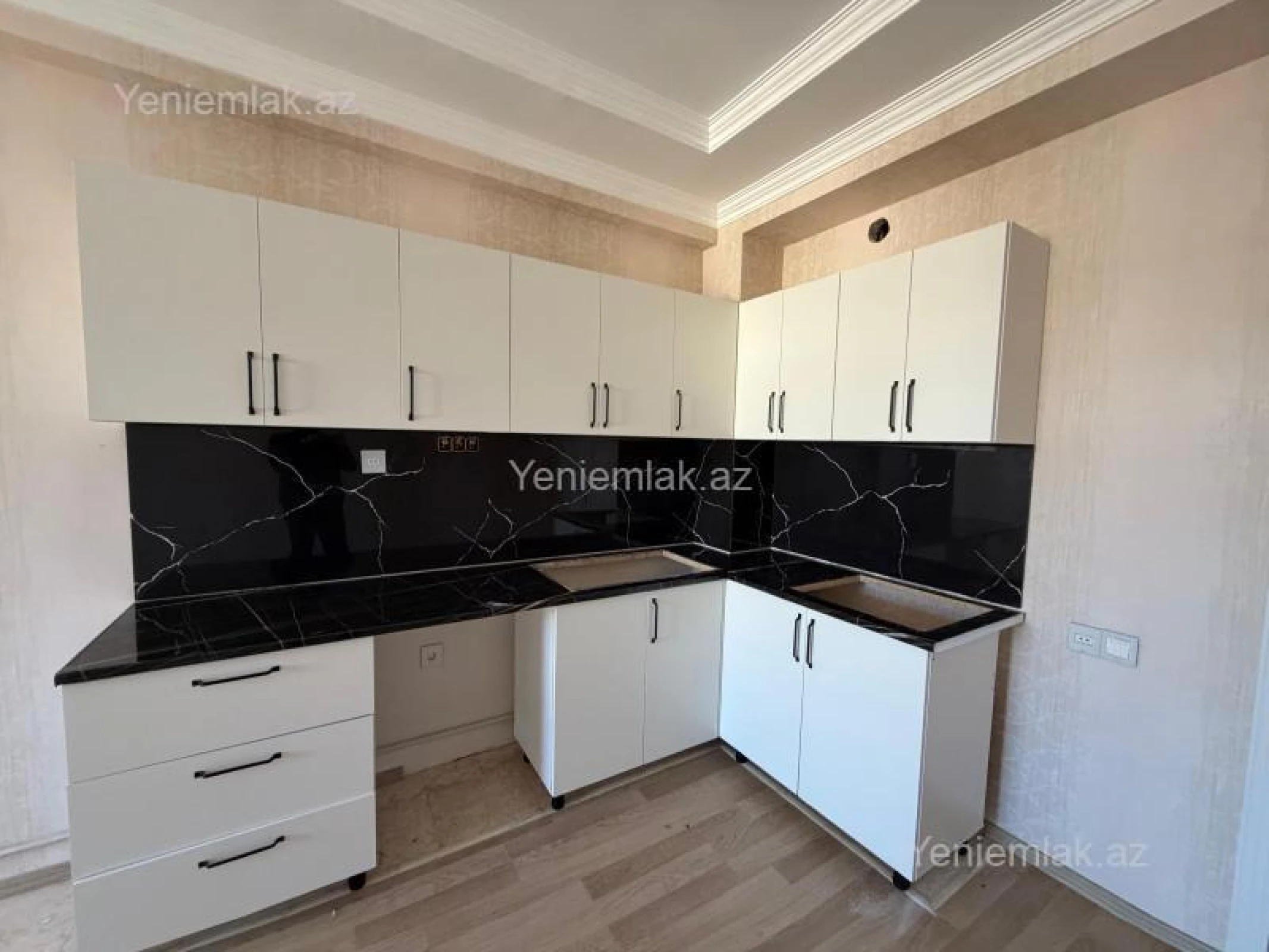 Satılır 2 otaqlı yeni tikili 78 m²