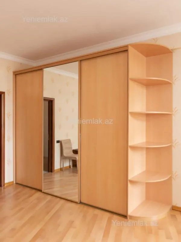 Satılır 4 otaqlı yeni tikili 210 m²