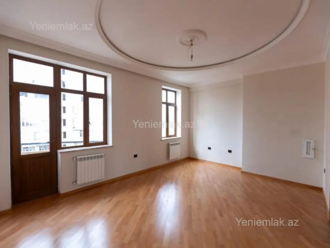 Satılır 4 otaqlı yeni tikili 210 m²