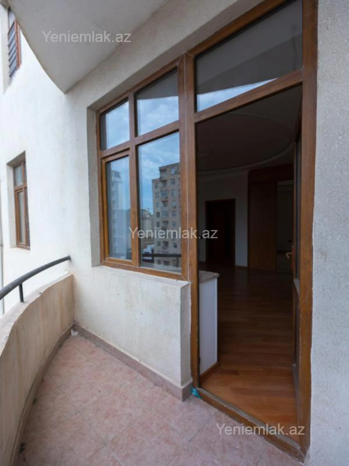 Satılır 4 otaqlı yeni tikili 210 m²