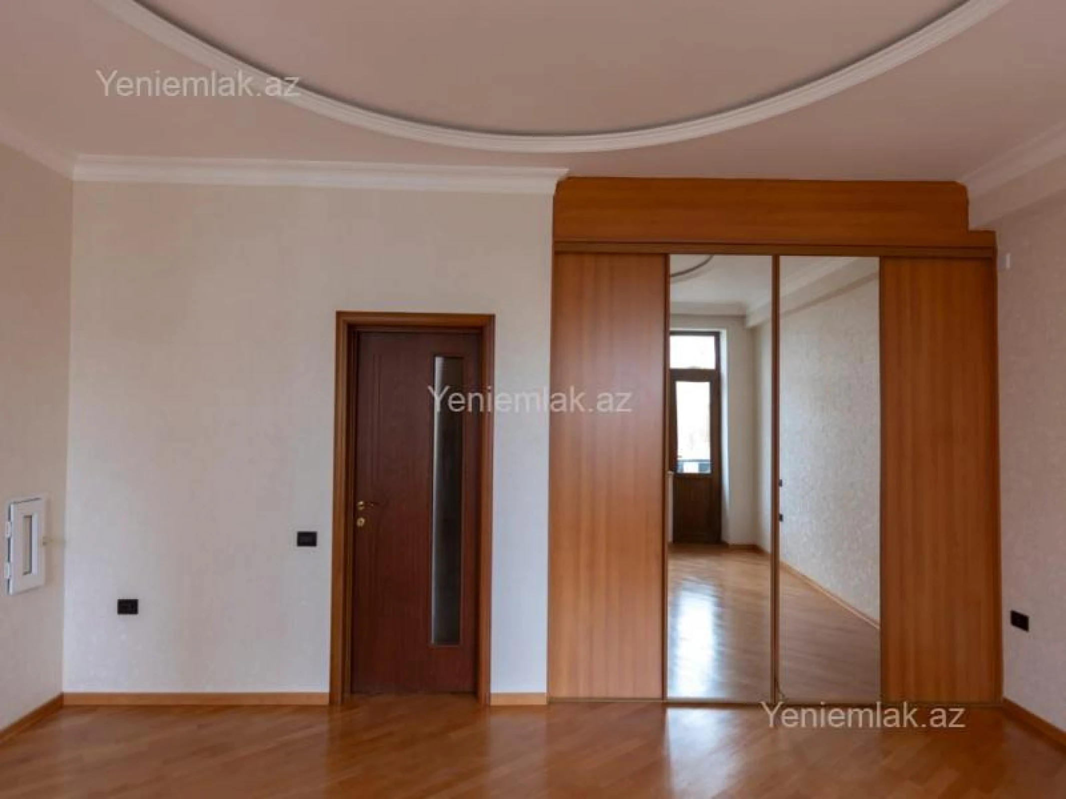 Satılır 4 otaqlı yeni tikili 210 m²