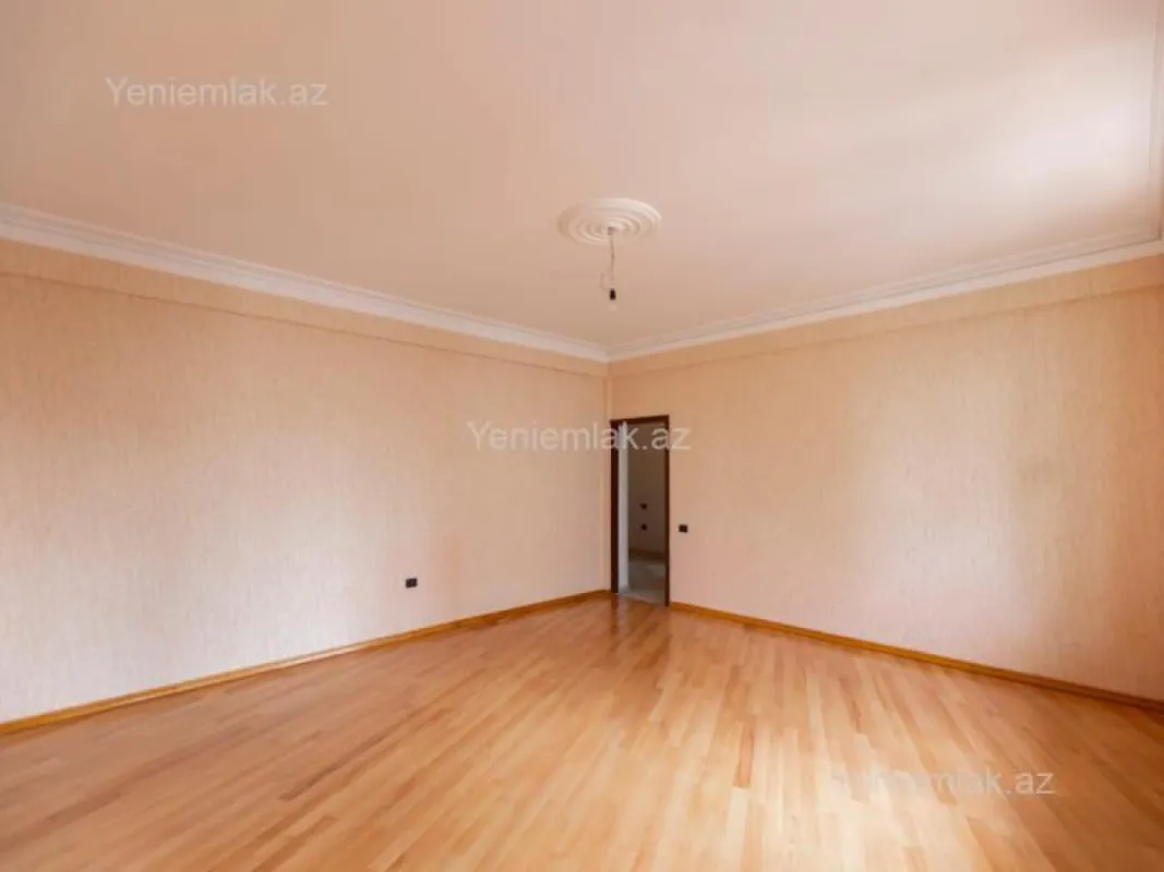 Satılır 4 otaqlı yeni tikili 210 m²