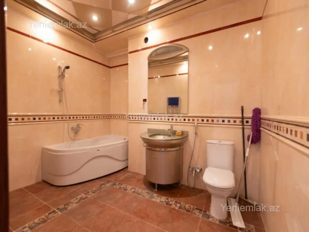 Satılır 4 otaqlı yeni tikili 210 m²