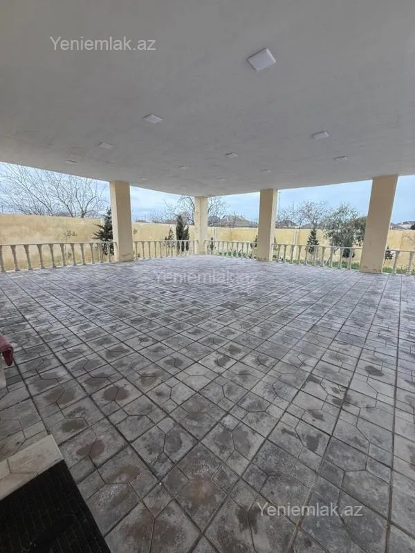 Satılır 5 otaqlı həyət evi 240 m²