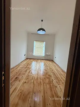 Satılır 5 otaqlı həyət evi 240 m²