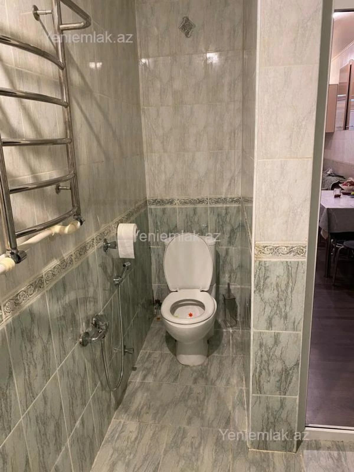 Satılır 4 otaqlı köhnə tikili 105 m²