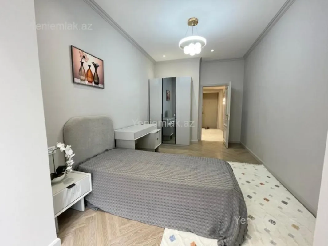 Satılır 3 otaqlı yeni tikili 95 m²