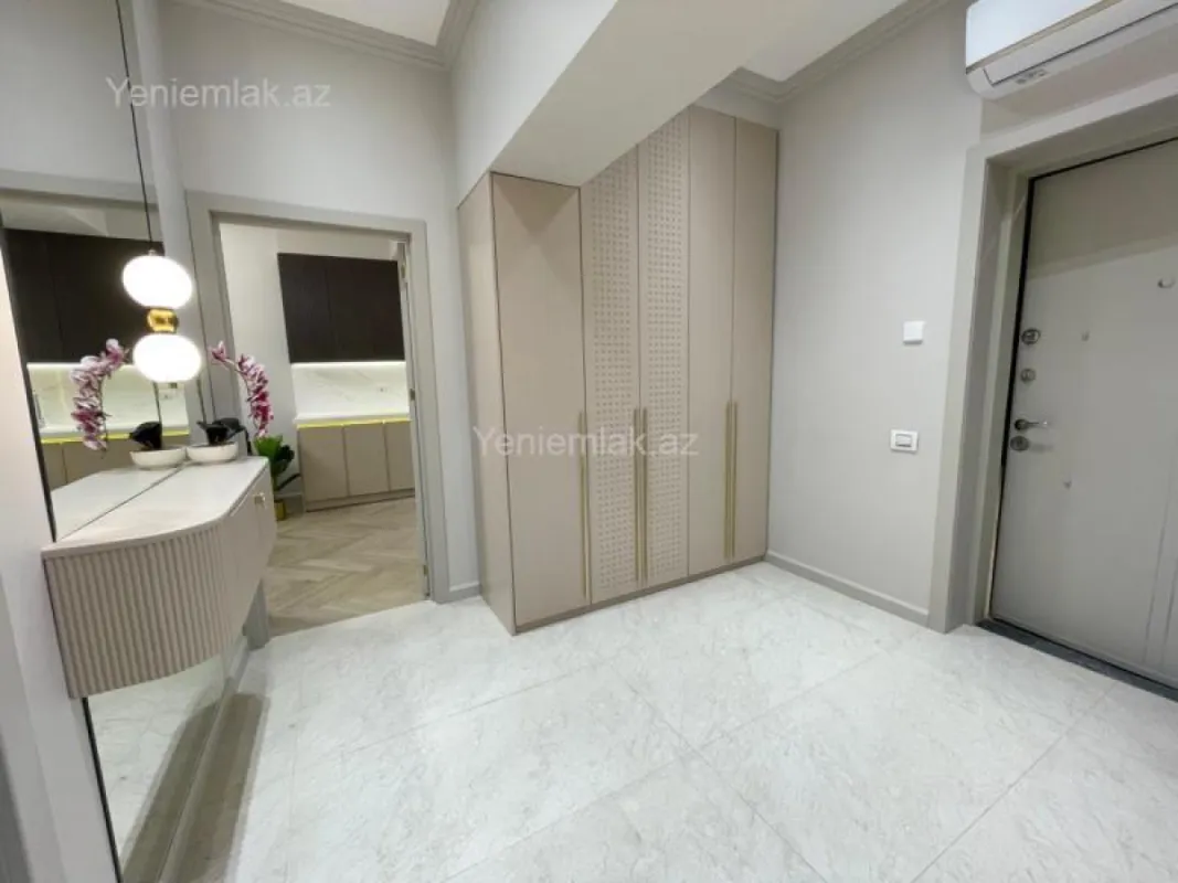 Satılır 3 otaqlı yeni tikili 95 m²