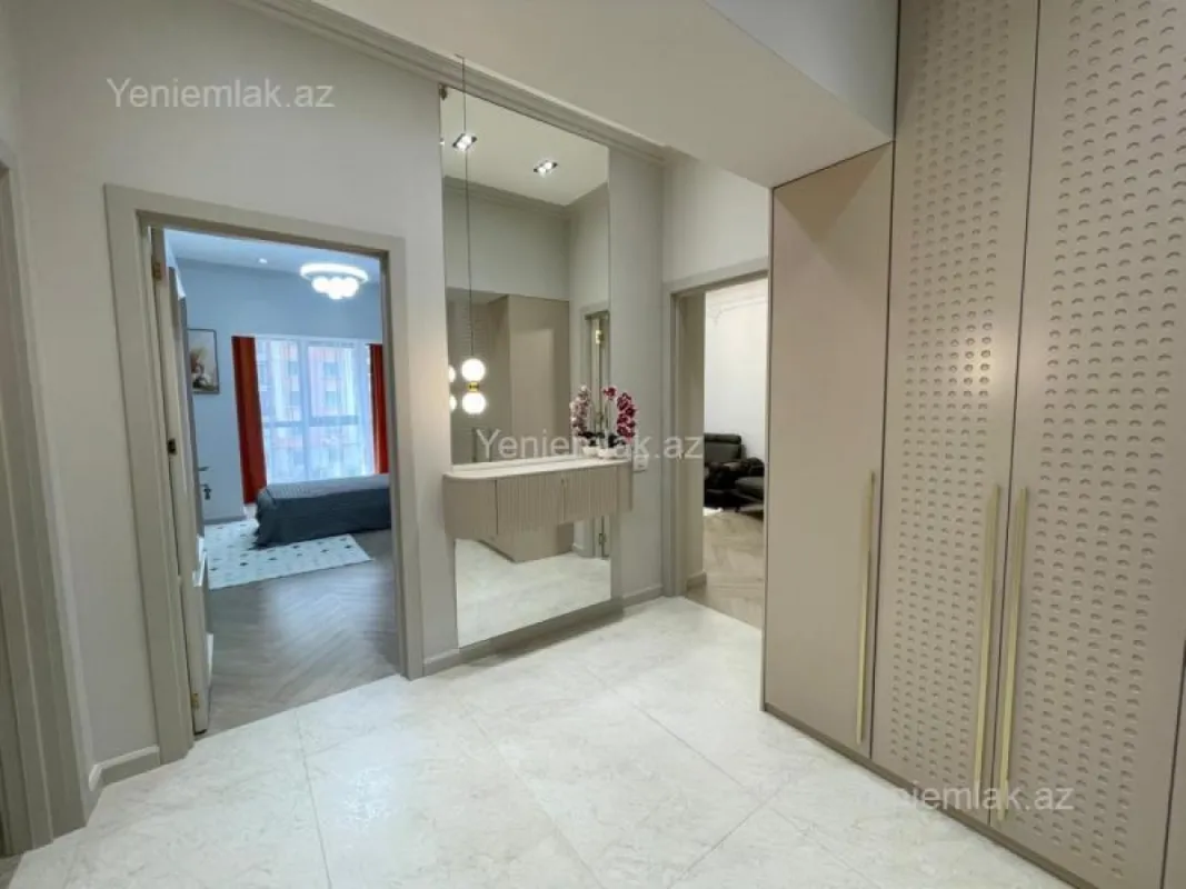 Satılır 3 otaqlı yeni tikili 95 m²