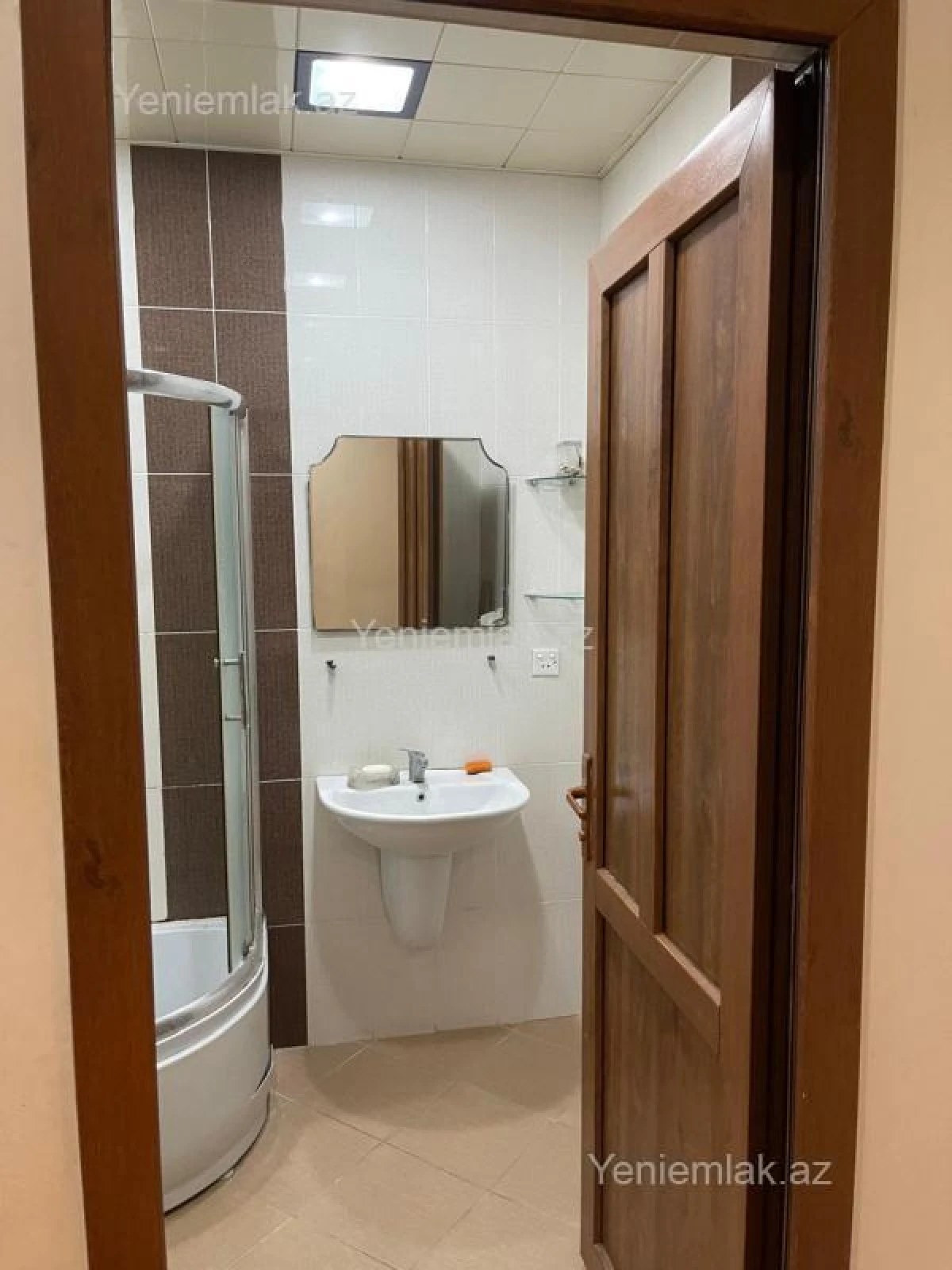 Satılır 3 otaqlı yeni tikili 105 m²