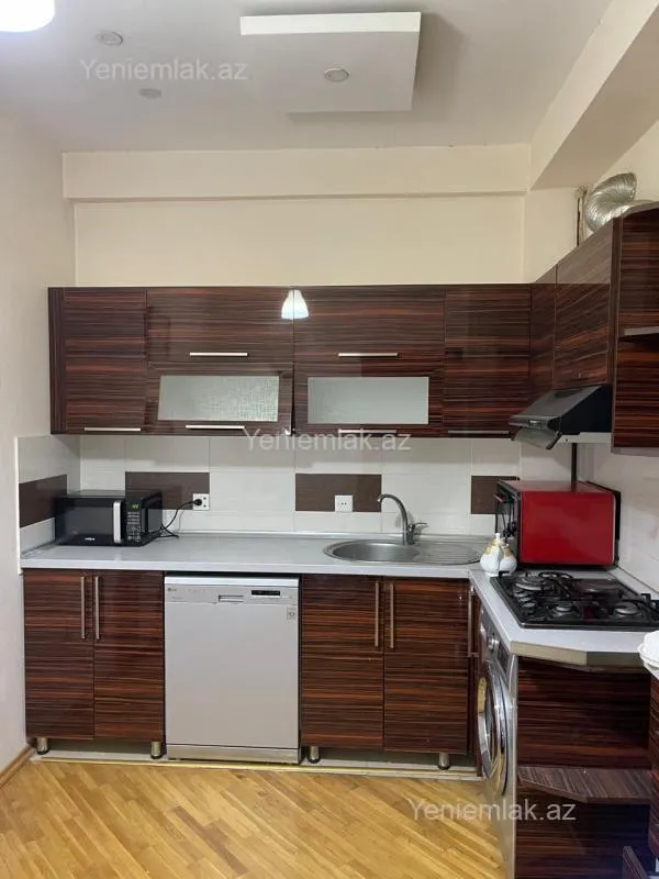 Satılır 3 otaqlı yeni tikili 105 m²