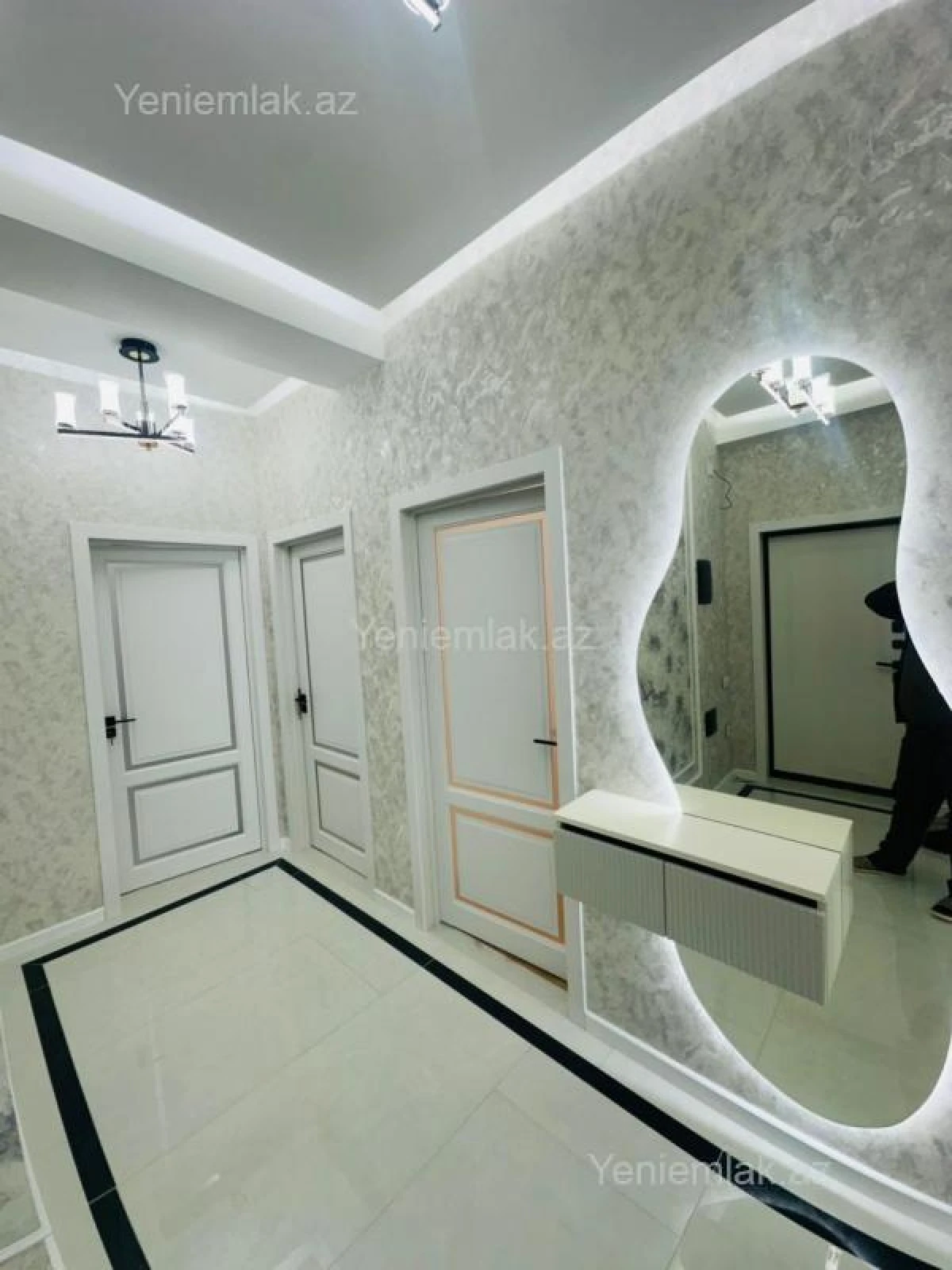 Satılır 3 otaqlı yeni tikili 87 m²