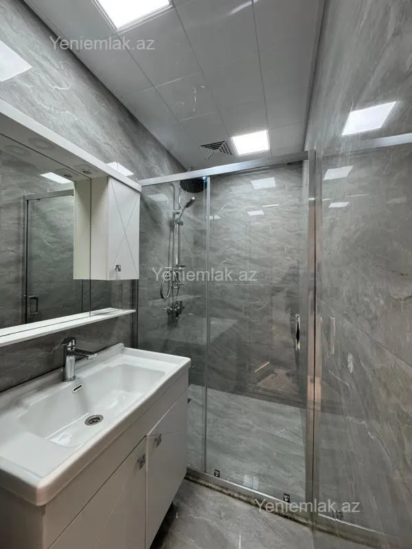 Satılır 2 otaqlı köhnə tikili 55 m²