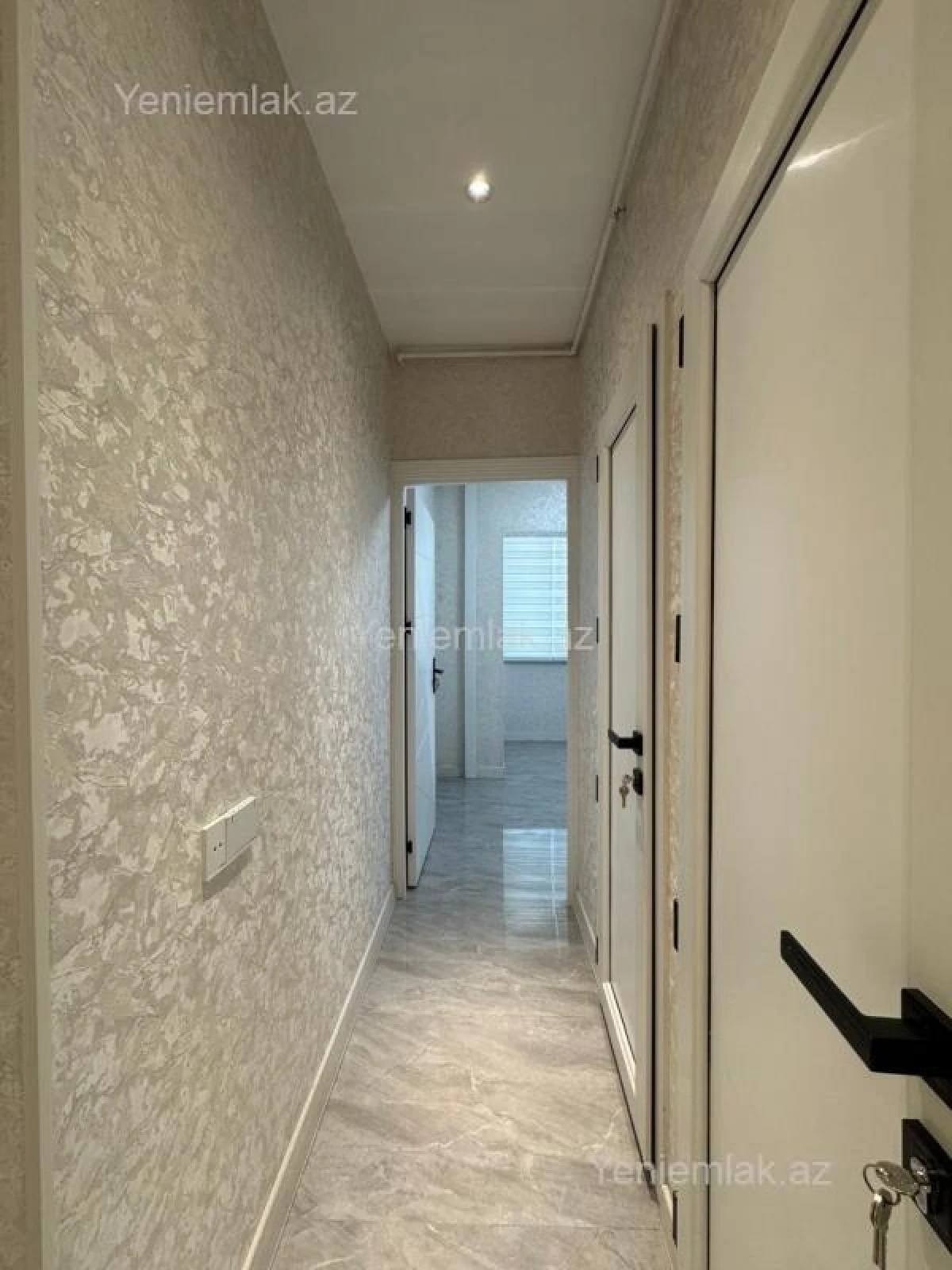 Satılır 2 otaqlı köhnə tikili 55 m²