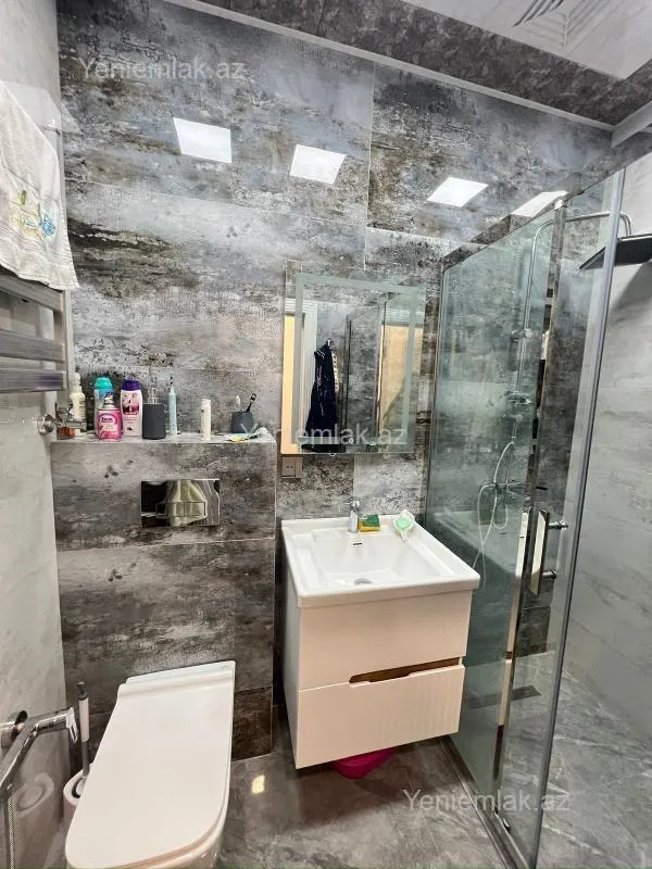 Satılır 3 otaqlı yeni tikili 100 m²