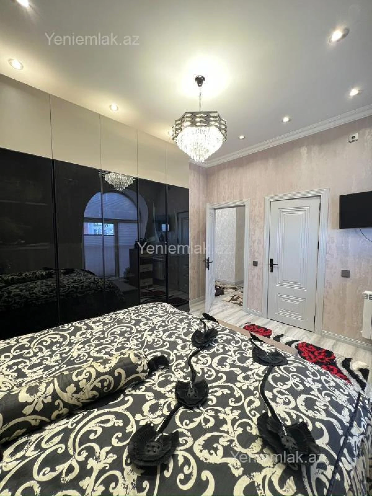 Satılır 3 otaqlı yeni tikili 100 m²