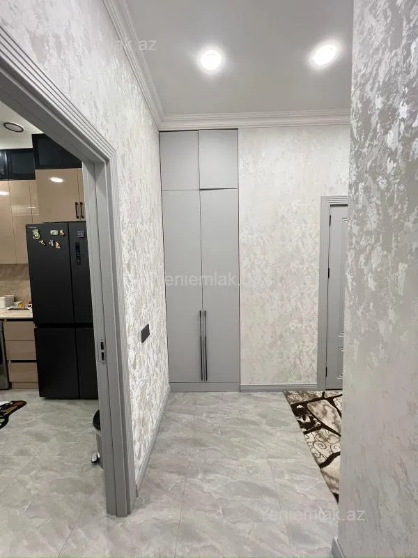 Satılır 3 otaqlı yeni tikili 100 m²