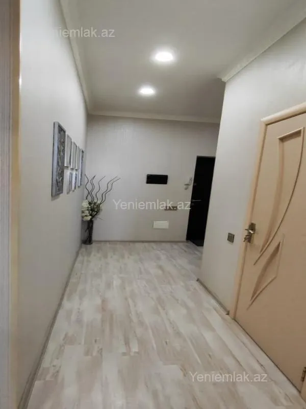 Satılır 2 otaqlı yeni tikili 70 m²