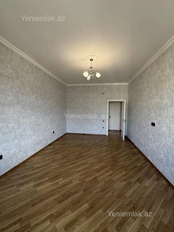 Satılır 3 otaqlı yeni tikili 125 m²