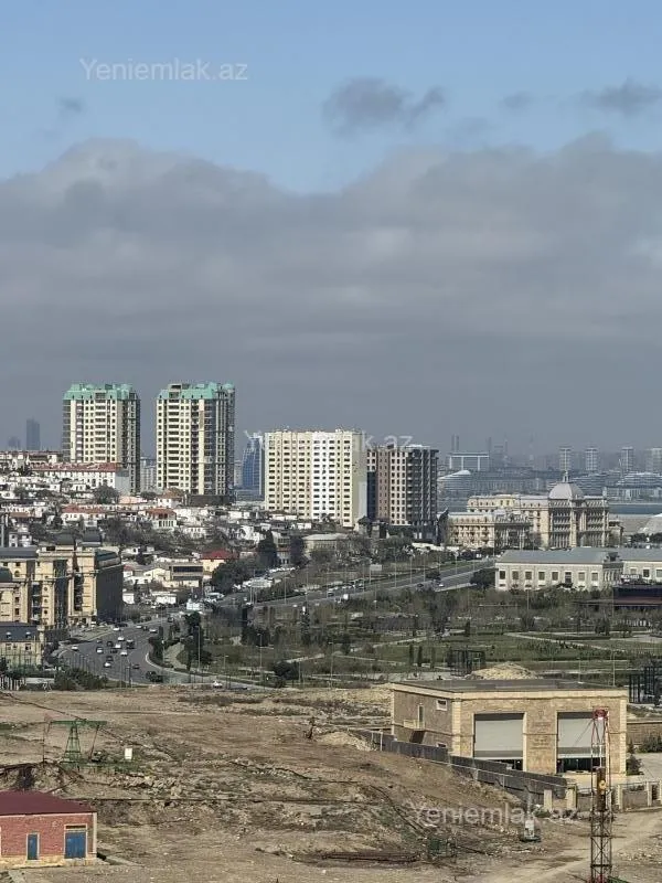 Satılır 3 otaqlı yeni tikili 125 m²