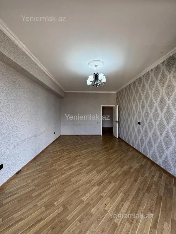Satılır 3 otaqlı yeni tikili 125 m²