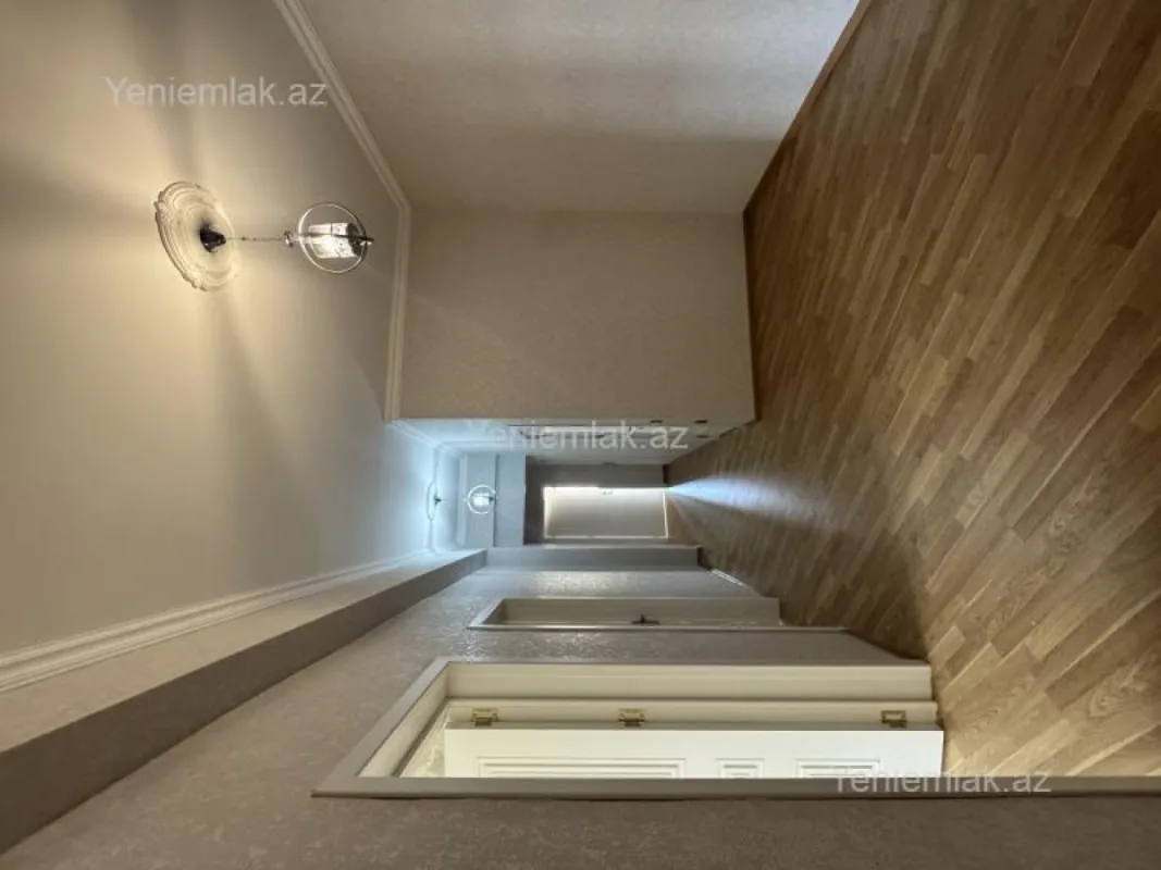 Satılır 3 otaqlı yeni tikili 125 m²