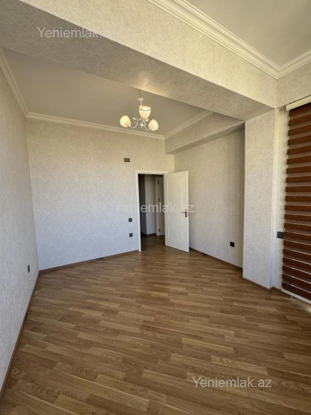Satılır 3 otaqlı yeni tikili 125 m²