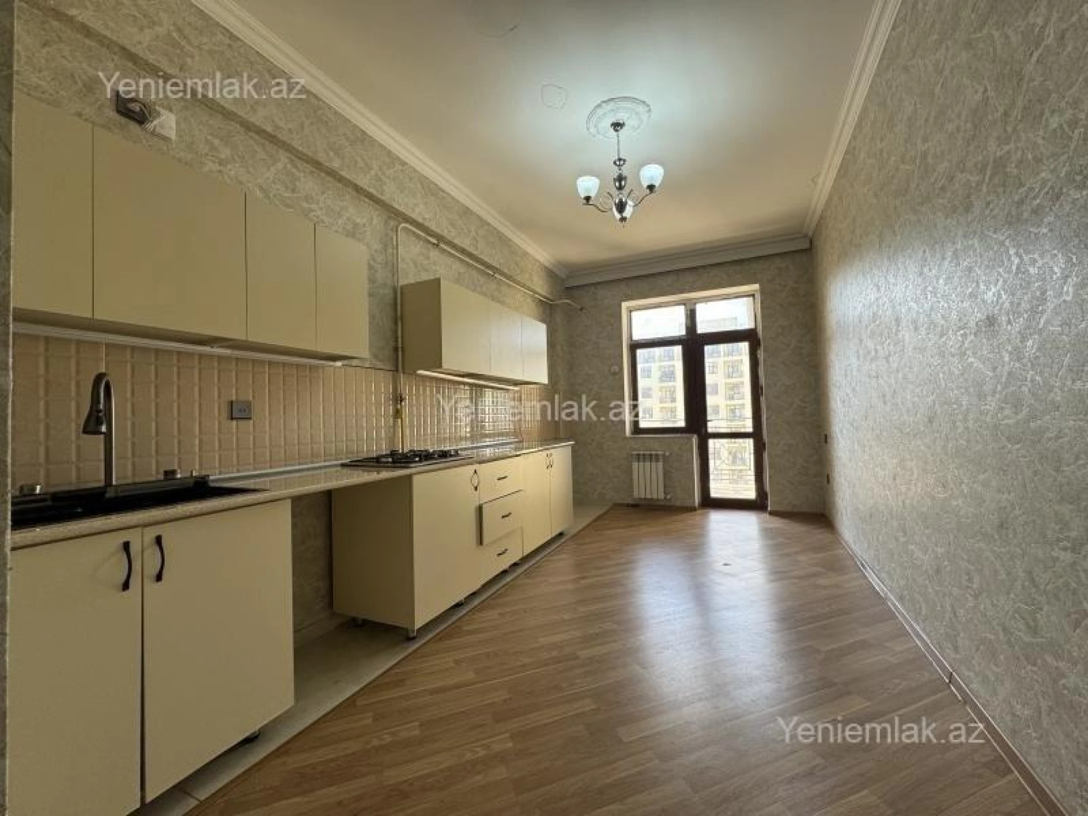 Satılır 3 otaqlı yeni tikili 125 m²