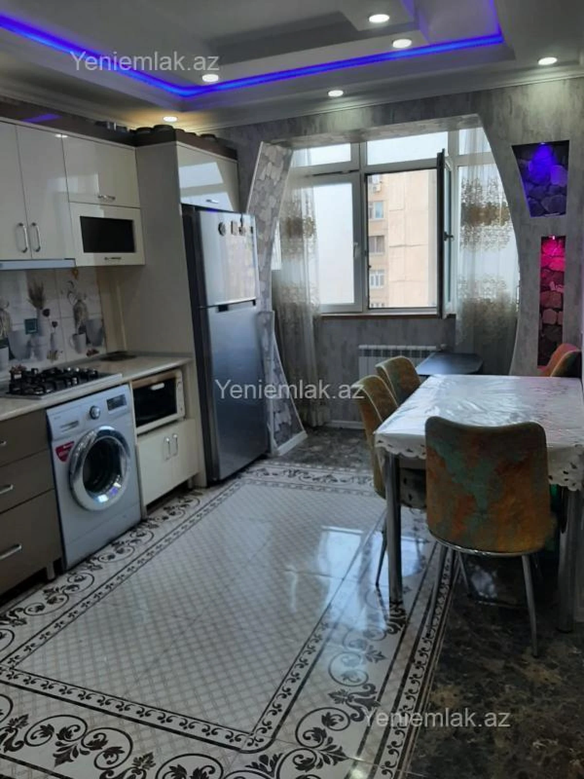 Satılır 2 otaqlı köhnə tikili 70 m²